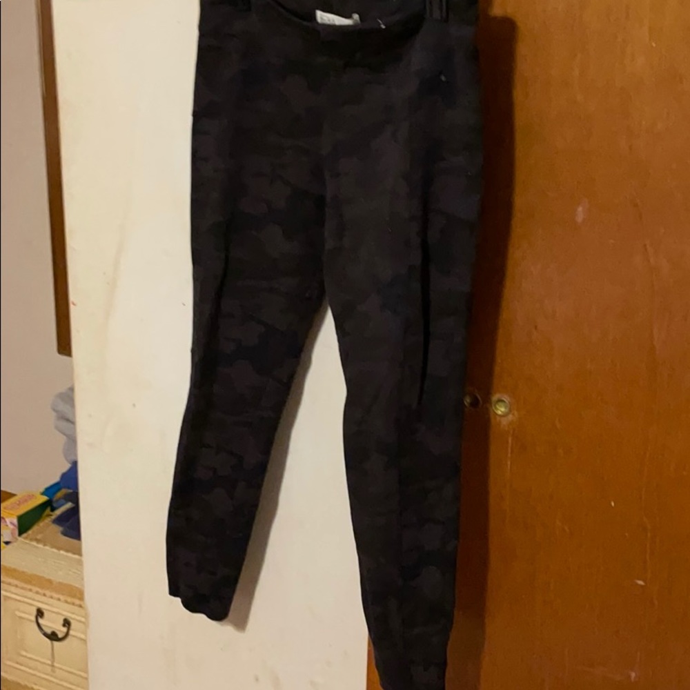 Black leggings with a light leggings